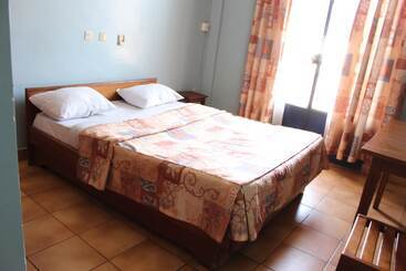هتل Le Relais Saint Jacques