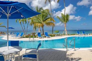 هتل Limetree Beach Resort By Club Wyndham
