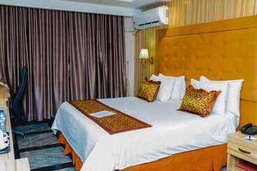 Golden Tulip Hotel Ph Gtph