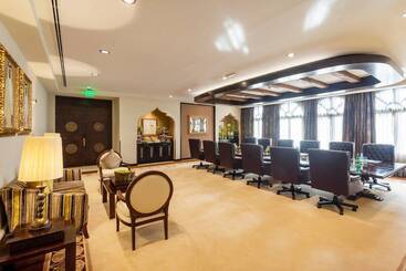 هتل Sharq Village & Spa, A Ritzcarlton