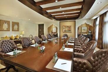 هتل Sharq Village & Spa, A Ritzcarlton