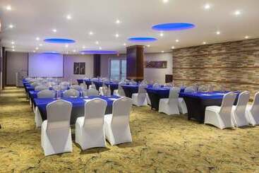 هتل Tryp By Wyndham Guayaquil Airport