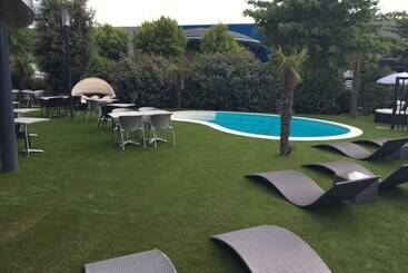 Le Colisée Hotel & Spa Nantes Saint Herblain