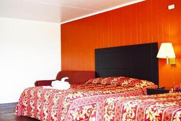 Skyview Manor Motel
