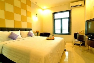 هتل Aston Ketapang City