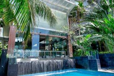 Golden Tulip Balikpapan Hotel & Suites