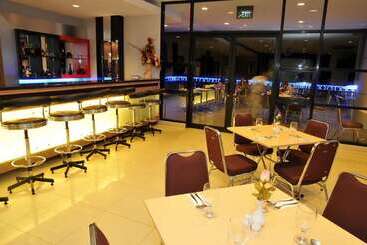 هتل Aston Ketapang City