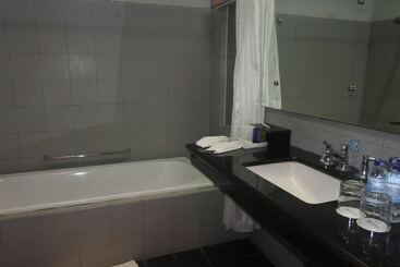 هتل Aston Ketapang City