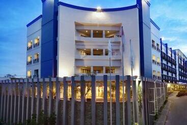 Aston Pontianak Hotel And Convention Center