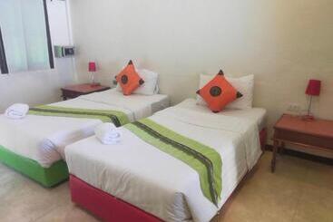 هتل Baan Panwa Resort