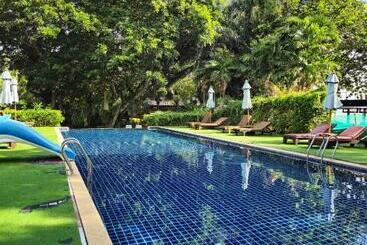 هتل Baan Panwa Resort