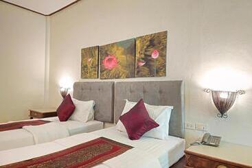 هتل Baan Panwa Resort