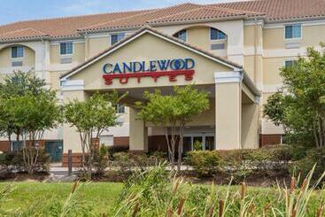 هتل Candlewood Suites Destin Sandestin Area, An Ihg