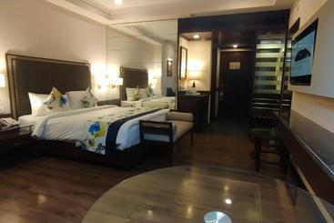 هتل Inn Riviera Jammu