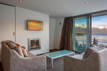 هتل Highview Apartments