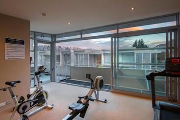 هتل Highview Apartments