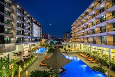 هتل J Pattaya