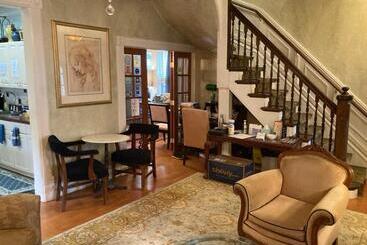 هتل The Villa Toscana