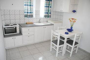 Litsa Mare Apartments