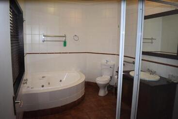 Protea Hotel By Marriott Harrismith Montrose