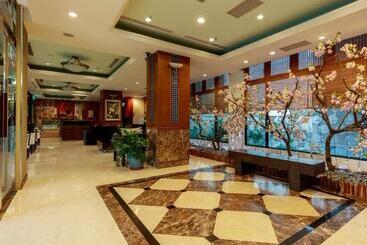 Sun Spring Resort