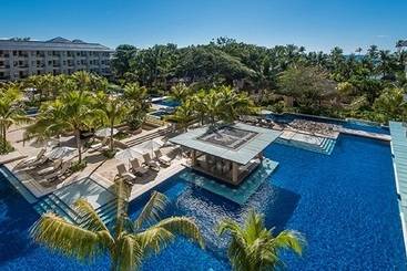 Henann Resort Alona Beach