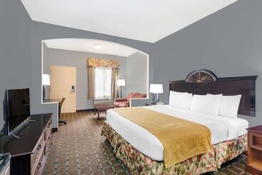 هتل Baymont By Wyndham Mobile/tillmans Corner