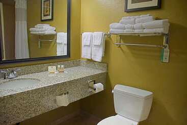 هتل Best Western Plus Canyon Pines