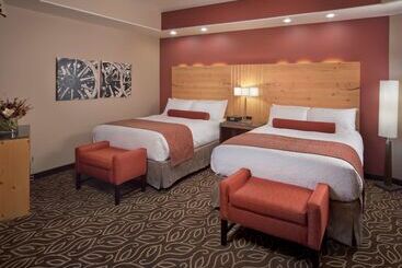 هتل Best Western Premier Ivy Inn & Suites