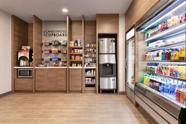 هتل Candlewood Suites Fayetteville Fort Bragg, An Ihg