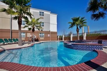 هتل Candlewood Suites Galveston, An Ihg