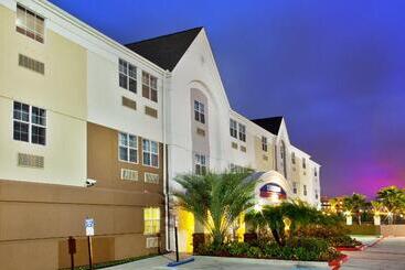 هتل Candlewood Suites Galveston, An Ihg