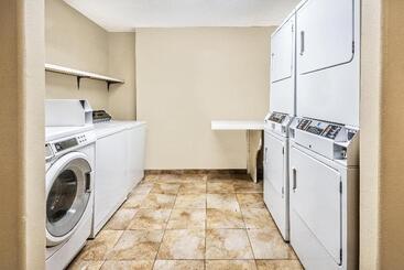 هتل Candlewood Suites Galveston, An Ihg