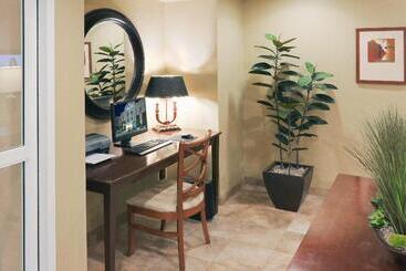 هتل Candlewood Suites Gillette, An Ihg