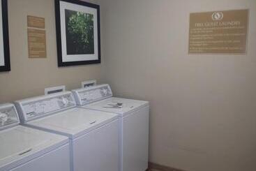 هتل Candlewood Suites Greenville Nc, An Ihg