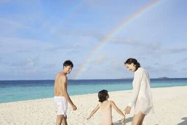 هتل Centara Grand Island Resort & Spa Maldives
