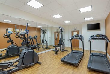هتل Comfort Suites At Virginia Center Commons