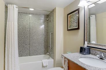هتل Comfort Suites At Virginia Center Commons