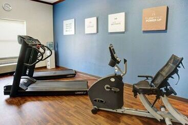 هتل Comfort Suites University Drive