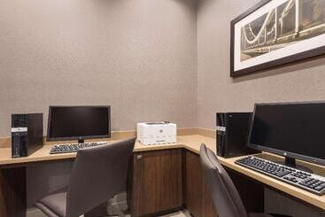 هتل Country Inn & Suites By Radisson, Shreveportairport, La