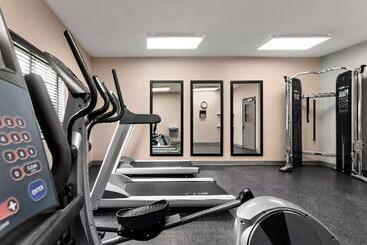 هتل Country Inn & Suites By Radisson, Shreveportairport, La