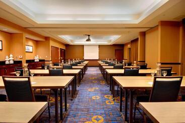 هتل Courtyard By Marriott Madison East