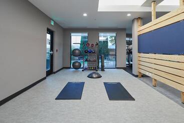 هتل Courtyard Medford Airport