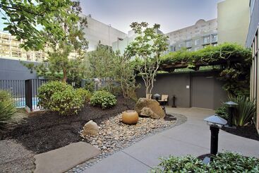 هتل Courtyard Oakland Downtown