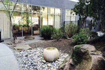 هتل Courtyard Oakland Downtown