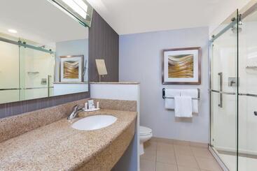 هتل Courtyard By Marriott Oklahoma City Downtown