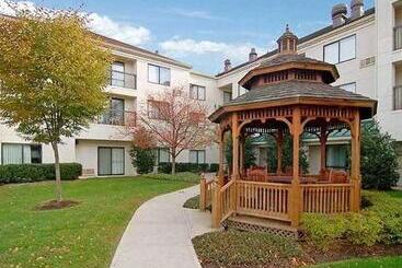 هتل Courtyard By Marriott Princeton