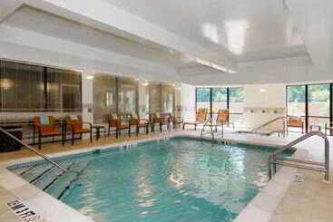 هتل Courtyard By Marriott Vicksburg