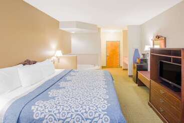 هتل Days Inn By Wyndham Hattiesburg Ms