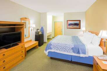 هتل Days Inn By Wyndham Hattiesburg Ms